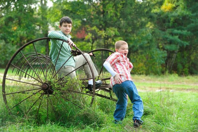 305422_2560423138240_1026461274_n